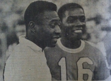 File:Freddie Mwila with Pele in August 1968.jpg