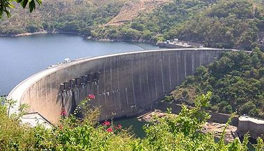 The dam as seen from Zimbabwe